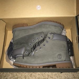 Gray women’s timberland boots